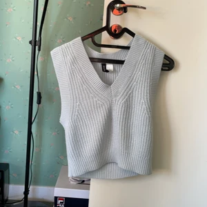 H&m blue cardigan  - The item is in great condition, meet up in stockholm, 