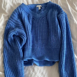 Blå tröja - Superfin blå Stickad tröja köp för 399kr på Zara✨