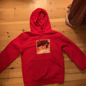 Hove1 hoodie - Helt oanvänd ångrade vid köp så i helt perfekt skick ( har redan legat uppe)