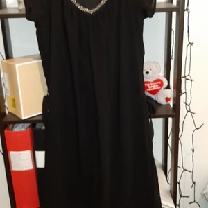 Klänning - Söt klänning i nyskick. St S.