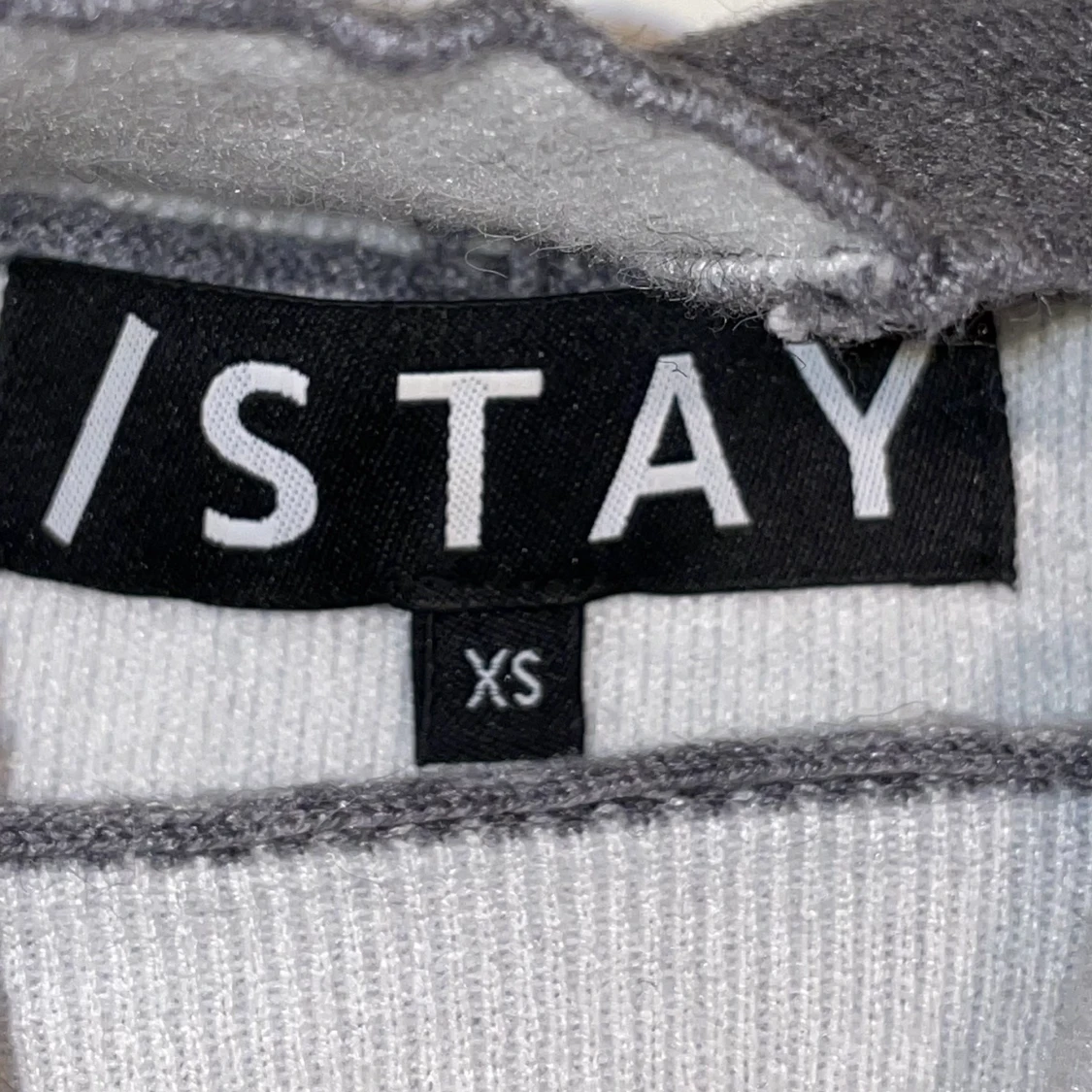 Vanlig grå sweater  - 91