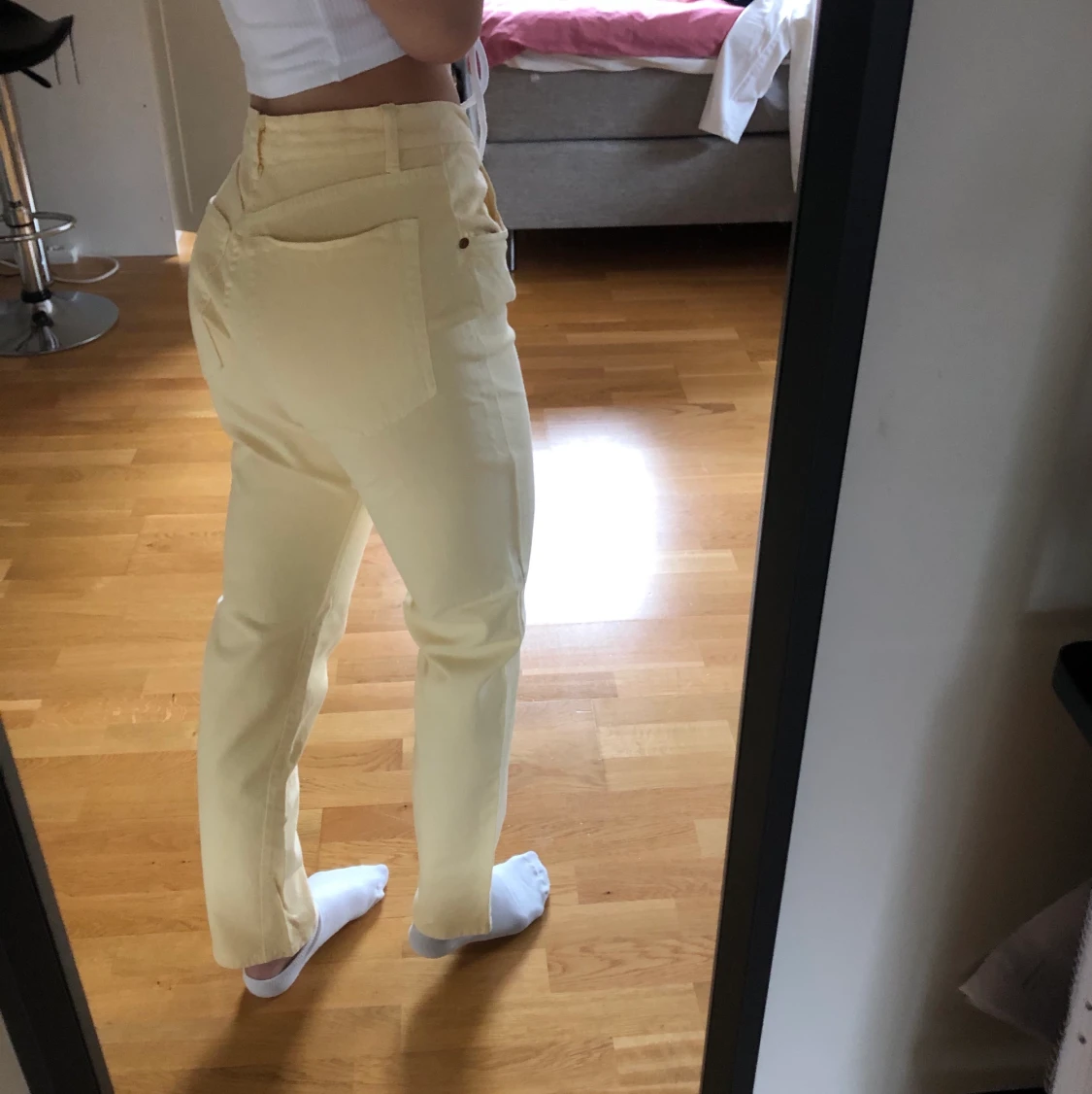 Somriga gula stretch-jeans - 90