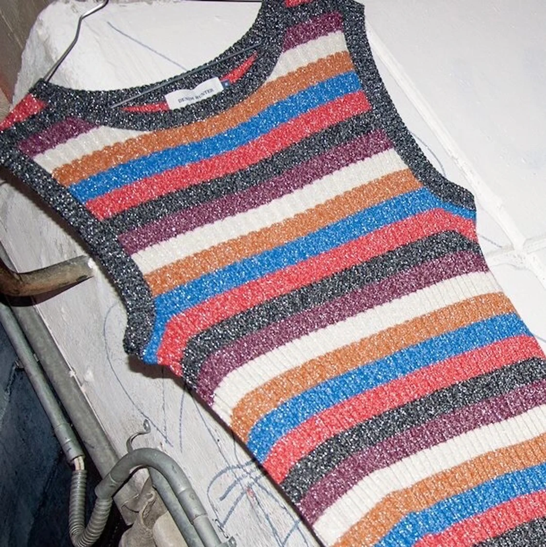 Färgglad väst  - 90