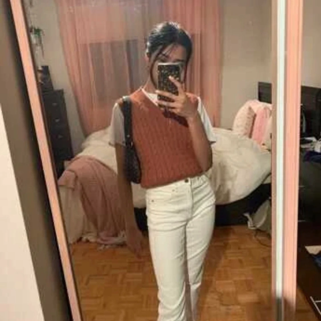 Brun stickad/virkad väst - 90