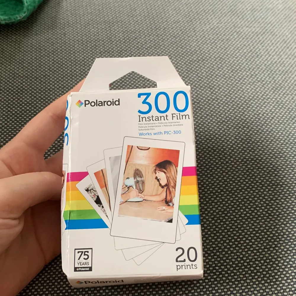 20st Polaroid bilder som funkar till en Polaroid 300 kamera, oanvända. Övrigt.