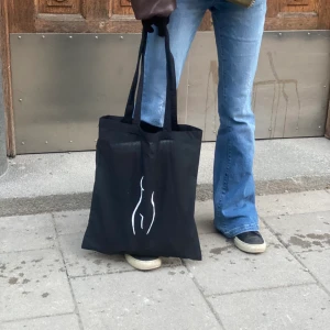 Tygpåse  - Kontakta gärna oss via instagram om du har några funderingar kring påsen eller vill beställa🤍 Instagram: Bagnbag.uf