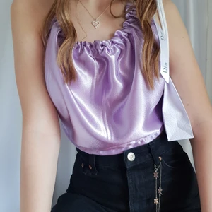 Rygglös topp | Mellini - 💜Tillverkad av siden💜finns i alla storlekar💜Kontakta mig för mer information