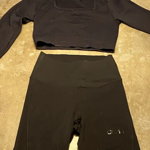 Svart Tränings set från aimn  - Matching sports set in black. Never worn as they are too small. Size S but more of XS. 