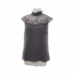 Topp - Såå fin topp man kan ha till lite finare middagar💗så najs verkligen!!! Måste tyvär rensa garderoben och då jag inte fått allt för mycket användning för denna så får den gå💗har inte fler bilder 