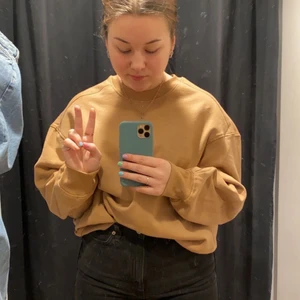 sweatshirt  - säljer denna sweatshirt från Lager 157 i storlek M, köparen står för frakten 