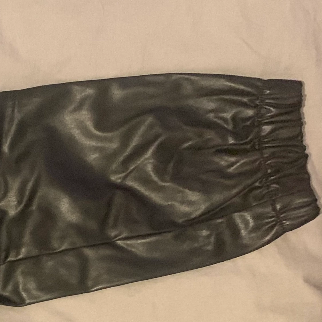 Skinn imitation byxor  - 90