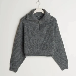 Jättesnygg stickad tröja!!💓💓 - Jättesnygg stickad tröja ifrån ginatricot!!💓 tröjan är använd fåtal gånger och är i nyskick! Säljer då den inte kommer till användning!💓💓 nypris: 400kr