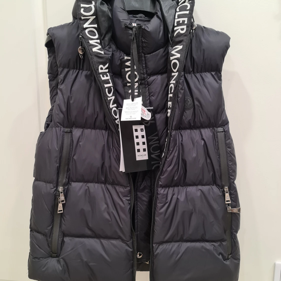 Moncler väst S