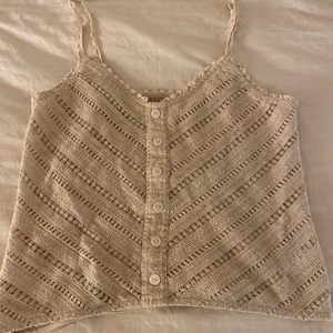 Virkat linne - Säljer ett oanvänt virkat linne! Jätte fin 🌟