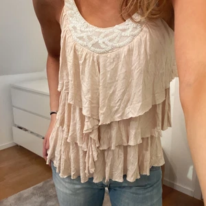 Linne - Så fint linne i det mysigaste materialet från forever 21, bra skick, köparen står för frakt på 45kr💕