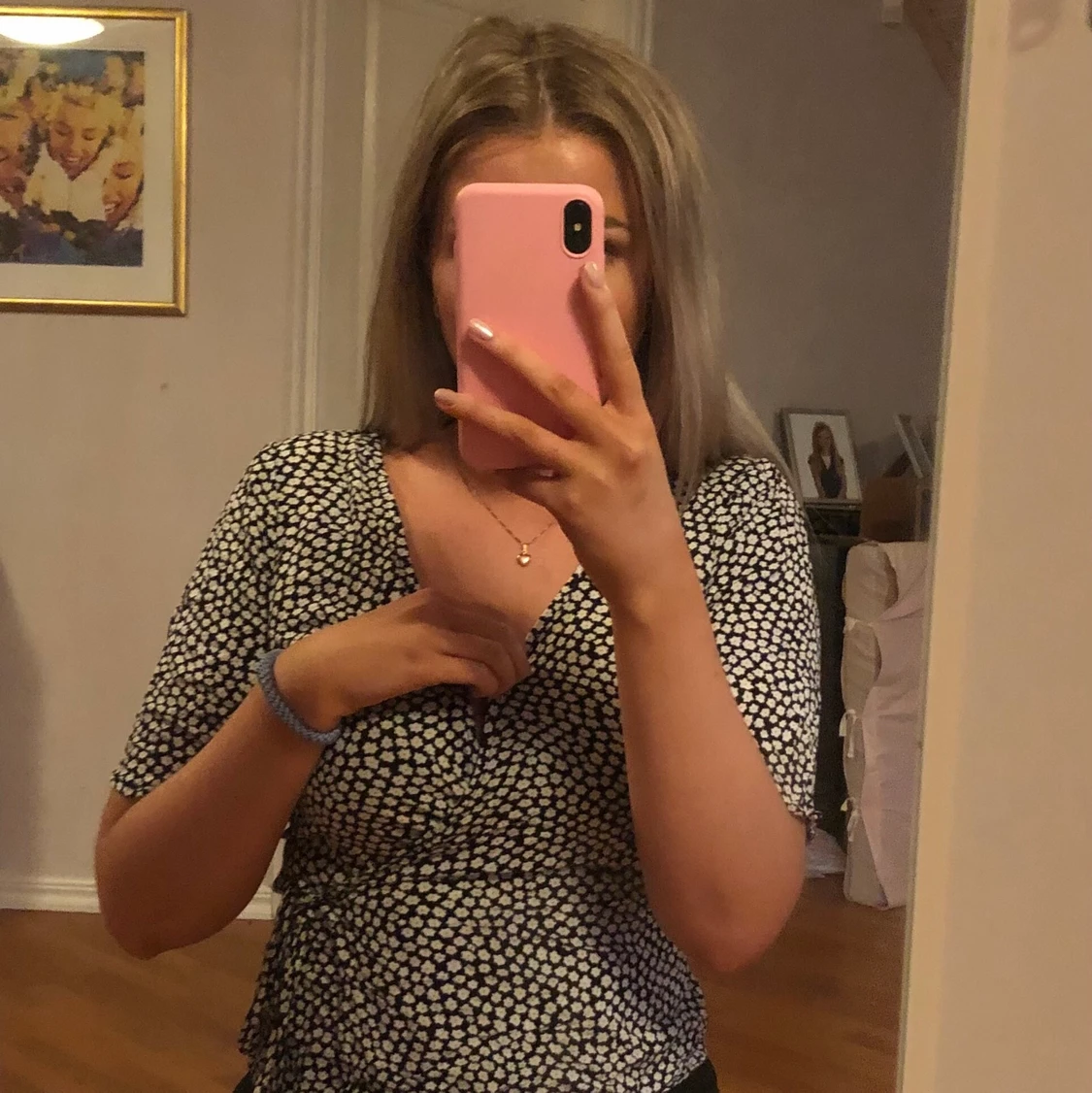 Jättefin blus från NA-KD - 91