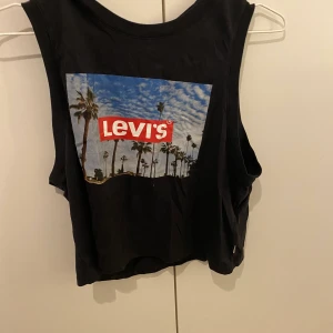 Topp - Aldrig använt. 