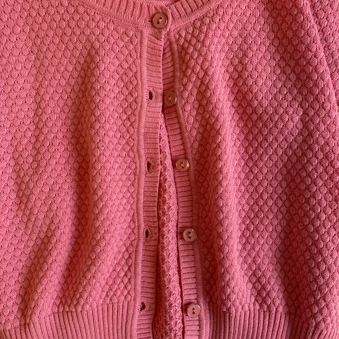 Rosa kortärmad kofta  - 90