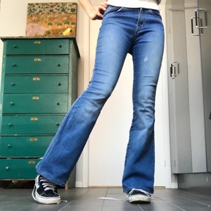 DR.DENIM - Jättesnygga DR.DENIM jeans💕😍! Nästan helt oanvända. Köpare står för frakt, ifall flera vill köpa de så blir det budgivning!