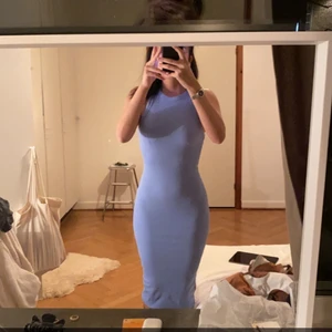 Klänning från zara - Skitfin klänning från zara, helt ny dessutom🤎