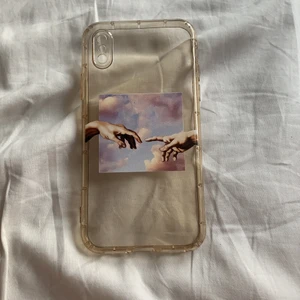 Mobilskal storlek X - Mobil skal storlek X ❤️frakt ca 12kr och säljer skalet för 15 så totalt ca 26kr