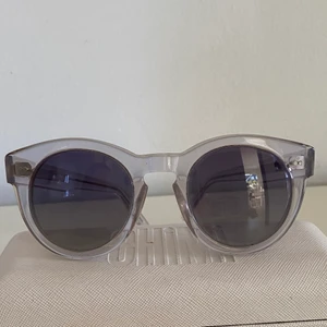 Chimi solglasögon  - Solglasögon från Chimi i färgen Litchi #003. Använda fåtal gånger 