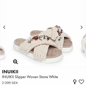 Inuiki Slippers - (Fler bilder kommer!) Beiga Inuikii Sandaler i strl 40 (passar mig som är en 39) så avslappnade och fräscha nu på vår och sommar! Använda ett fåtal gånger