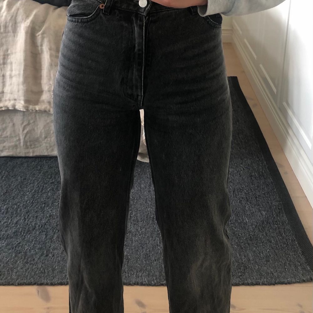 Monki Yoko washed black jeans | Plick 