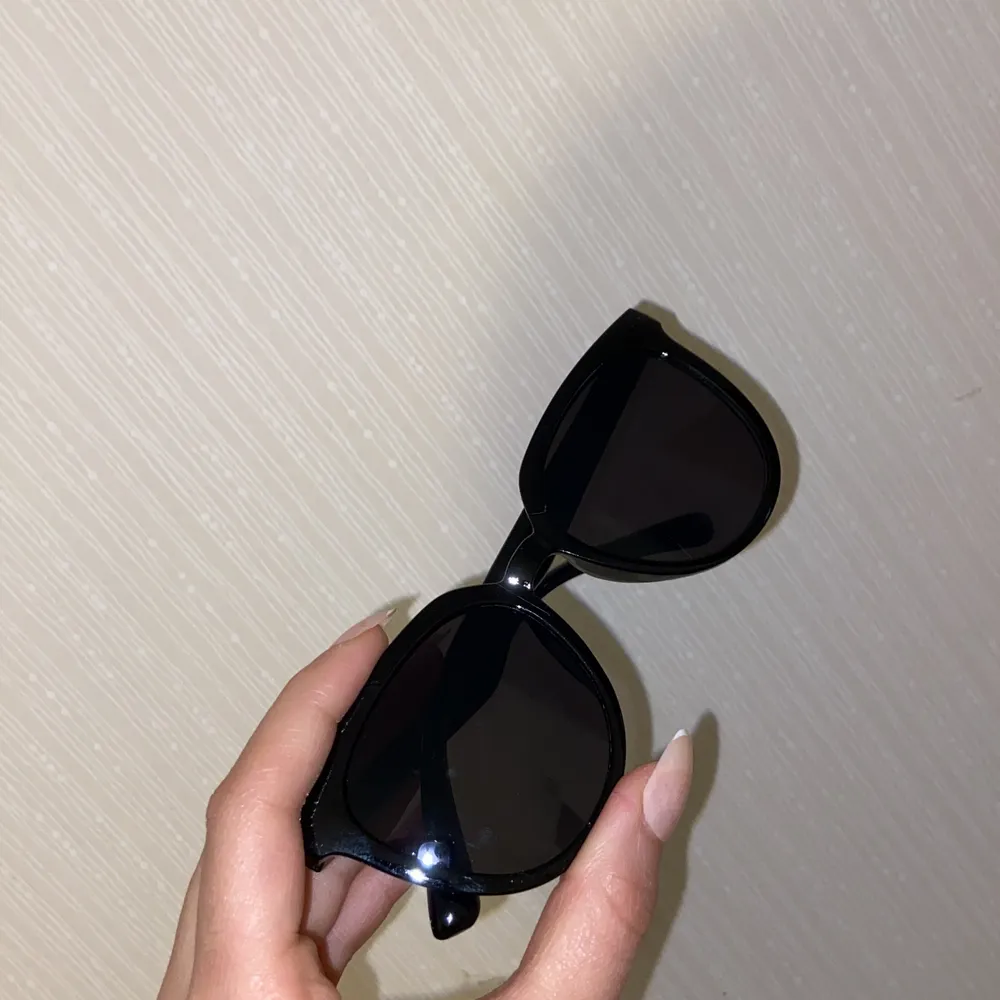 Svart solglasögon från SHEIN helt nya . Accessoarer.