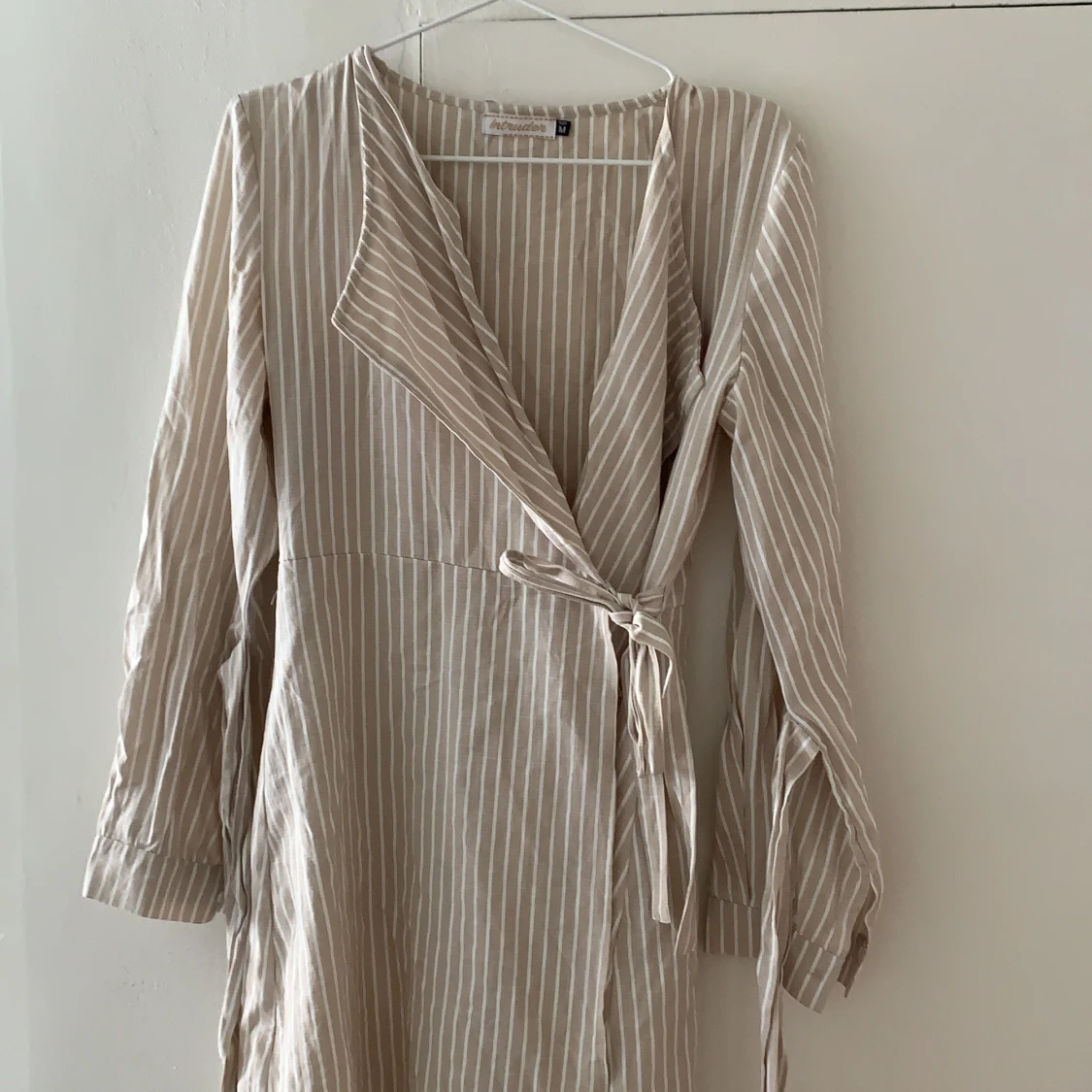 Omlottklänning inköpt i byron bay  - 90