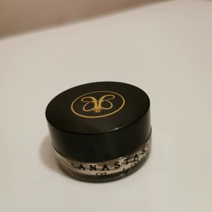 Anastasia dip brow pomade - Anastasia dip brow pomade, dark brown. Helt ny, fick fel färg. 