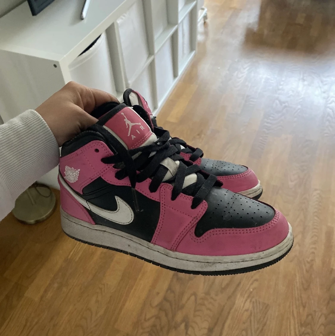 Jordan 1 mid  - 91