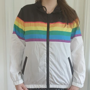 Regnbågsjacka Tunn Storlek L - Regnbågsjacka Tunn Storlek L