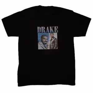 T-shirts med tryck av Drake i 100% bomull. Snygg t-shirt perfekt till sommaren💯☔️