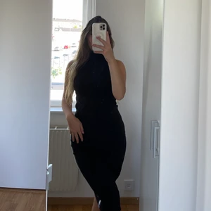 Hugo Boss sommarklänning - Fin sommarklänning i mycket bra skick! 🤍