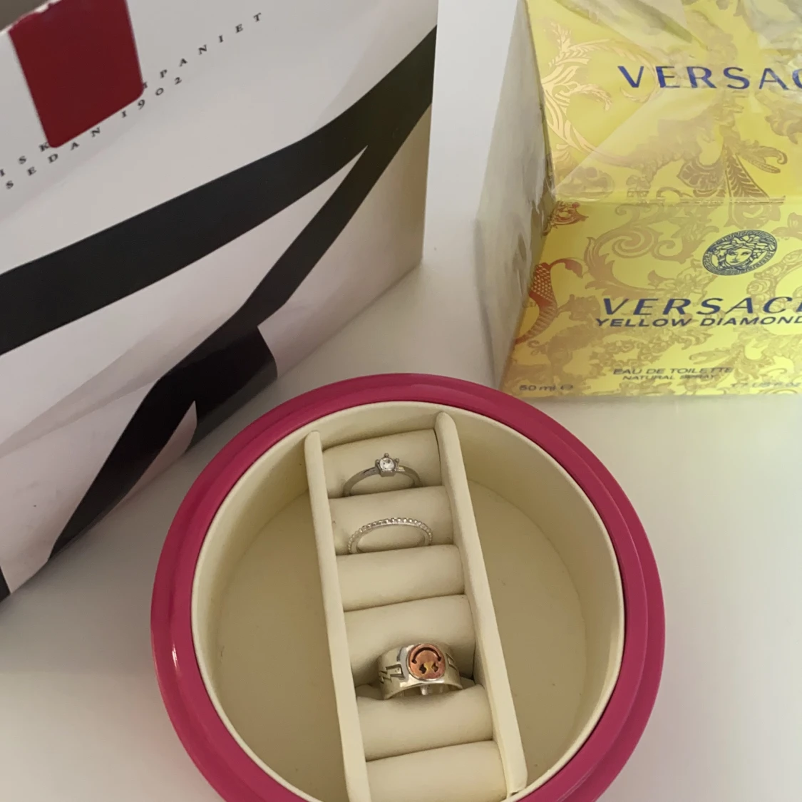 Säljer fina ringar, smiley - 91