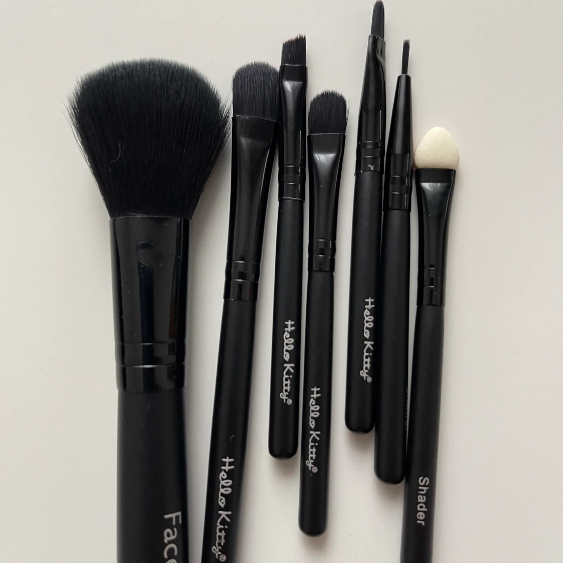 NYA SMINKBORSTAR 7 STYCKEN 70 SEK - 90