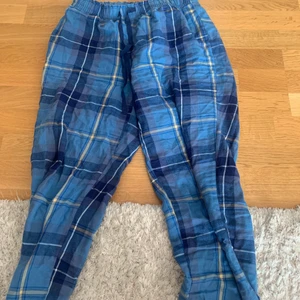 snygga pyjamas byxor - bra skick