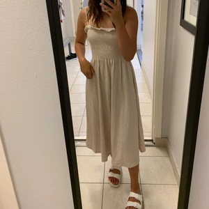 klänning - säljer denna superfina sommarklänning storlek s