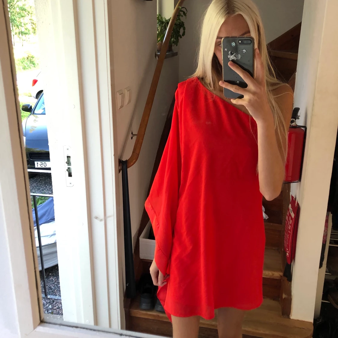 röd klänning - 90