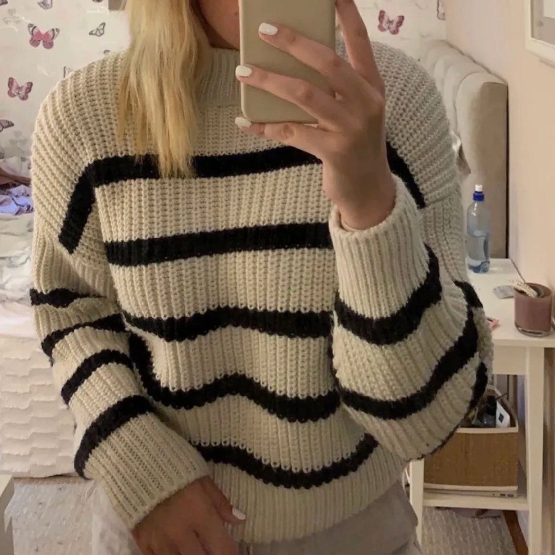 Randig stickad tröja