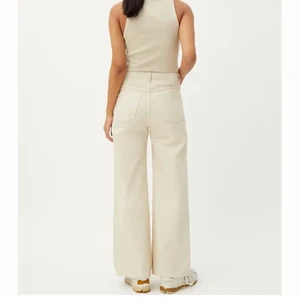 Weekday jeans i toppen skick - Säljer dessa fina ace jeans från weekday! Perfekt till våren/sommaren!! Toppen skick då jag endast använt de ett fåtal gånger💖💖  (frakt kollas upp vid köp)