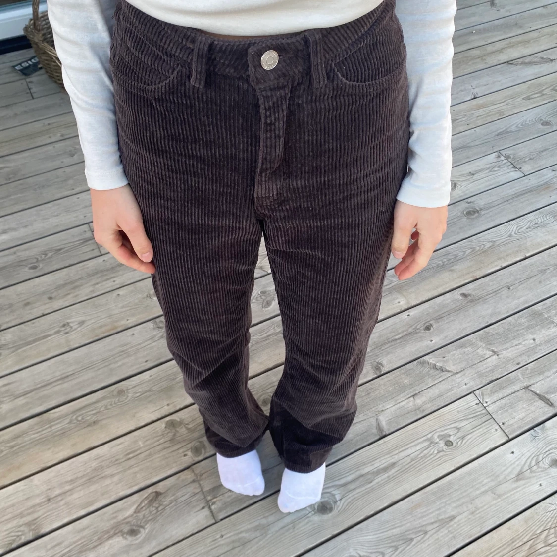 Bruna trendiga manchesterbyxor  - 90