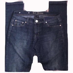 Y2k Low waist jeans  - low waist jeans Finns i Malmö Lågmidja jeans riktigt bra skick riktigt sköna att ha lågt i midjan och inte glida av det sitter bra