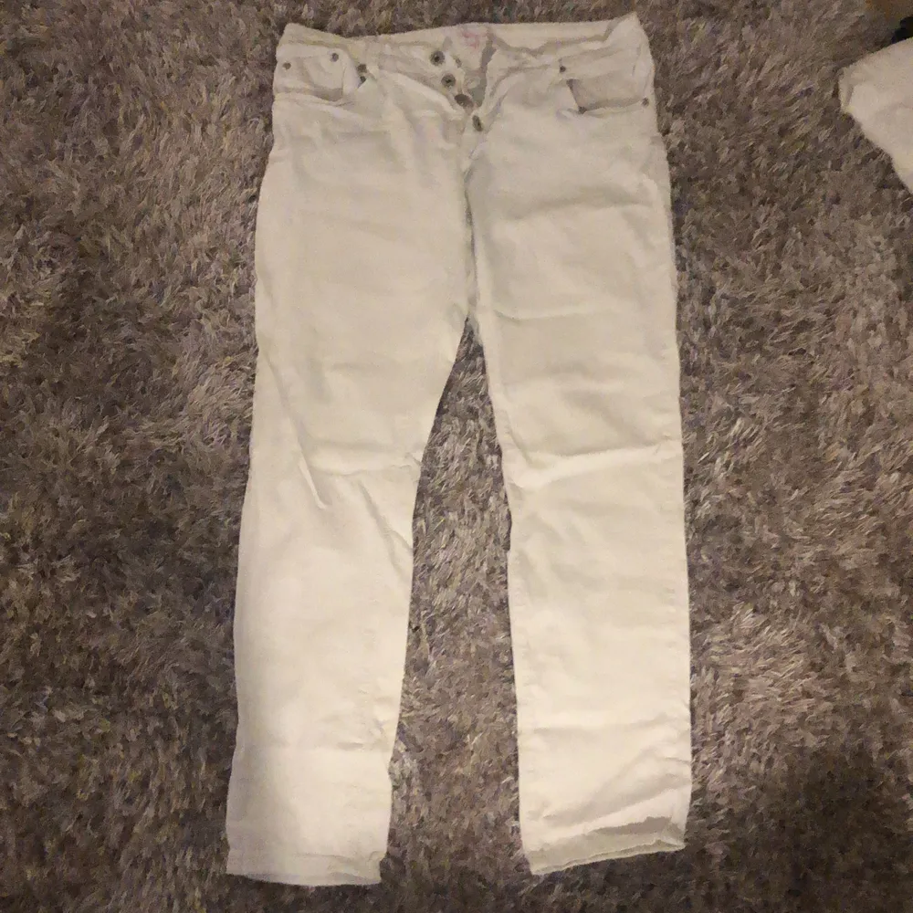 Ett par vita skinny jeans i strl 38. Jeans & Byxor.