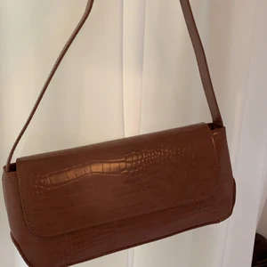 gina tricot väska - axelväska från gina tricot 