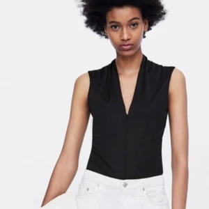 Zara body  - Mycket fin body från zara, använd ett få tal gånger men i mycket bra skick 🖤