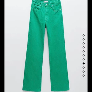 Gröna jeans från zara - Köpte för jag hade ett par rosa i 38 men dessa 38:or är mer som 34/36 och därför för små för mig. 