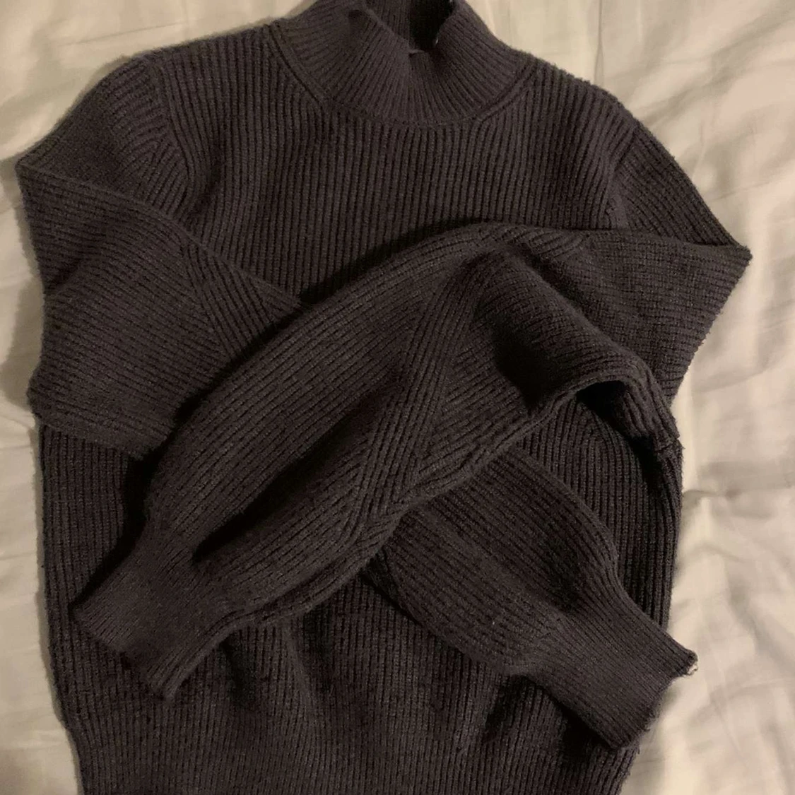 Stickad tröja🤍🖤 - 90