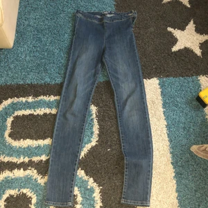 Skinny jeans - Storlek 34 ifrån Lindex, helt nya!